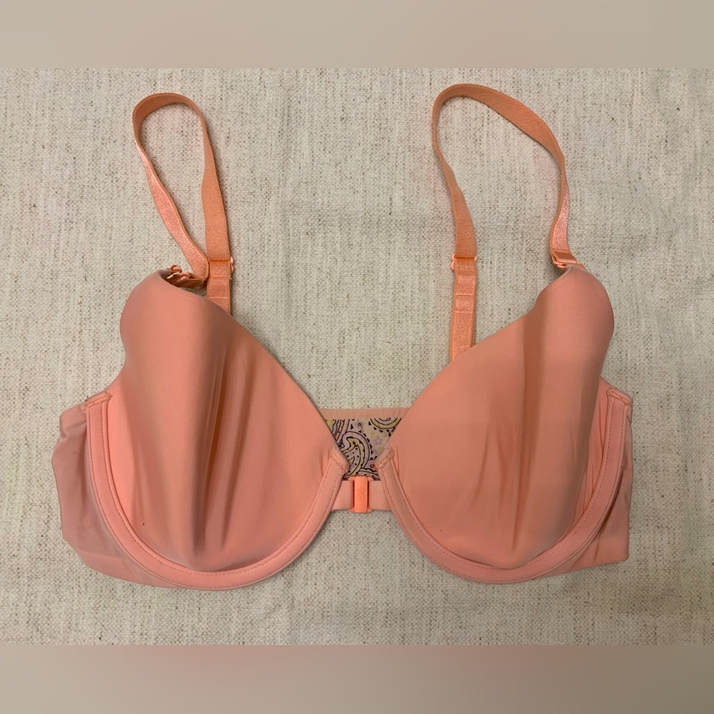 3/$15 - Victorias Secret Reversible T Shirt Bra- 34D